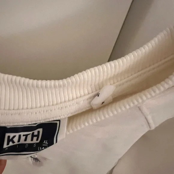 KITH CREWNECK - Picture 2 of 8